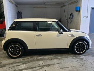 MINI One D 2012