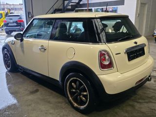 MINI One D 2012