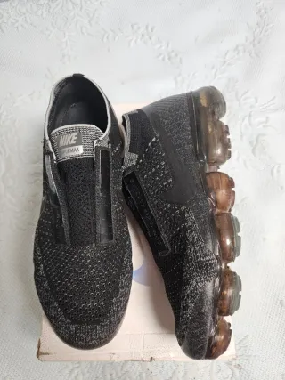 Nike Air Vapormax FK/CDG Negro/Gris