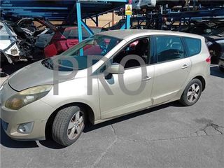 RADIO / CD Renault Scenic III (JZ)(2009->) 1.9 Grand Dynamique [1,9 Ltr. - 96 kW dCi Diesel FAP]