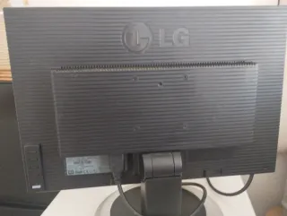 Monitor LG Flatron Plata