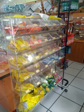 Mueble expositor metacrilato transparente