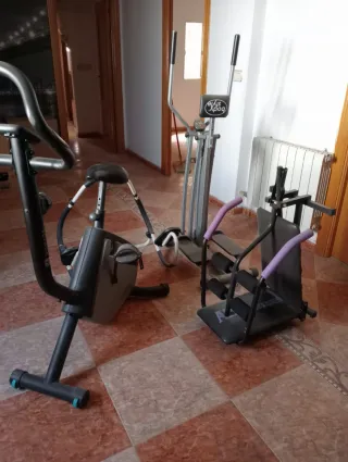 Bicicleta Estática Essentia y Elíptica Body Style