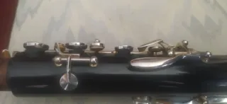Clarinete Amati Kraslice ACL 605 con estuche