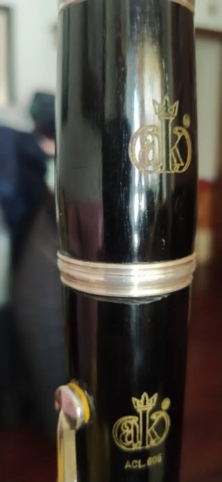 Clarinete Amati Kraslice ACL 605 con estuche