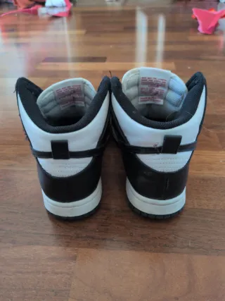 Zapatillas Nike altas negras y blancas talla 38