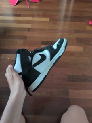 Zapatillas Nike altas negras y blancas talla 38
