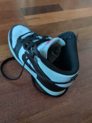 Zapatillas Nike altas negras y blancas talla 38