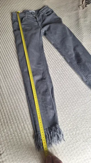 Pantalón gris marca Brownie