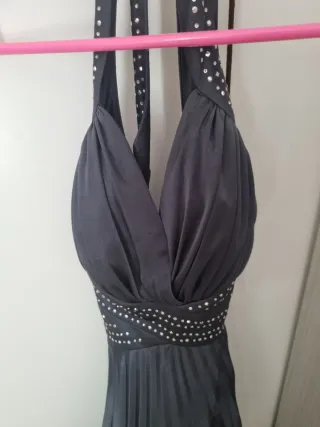 Vestido largo invitada boda gris plata