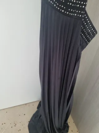 Vestido largo invitada boda gris plata