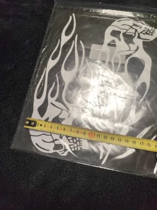 pareja de pegatina calavera fuego plateada