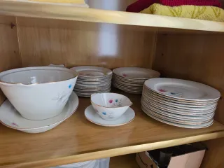 Platos de porcelana vintage con flores