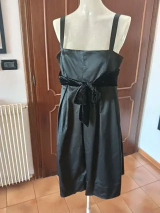 Abito D.Exterior nero con cintura velluto