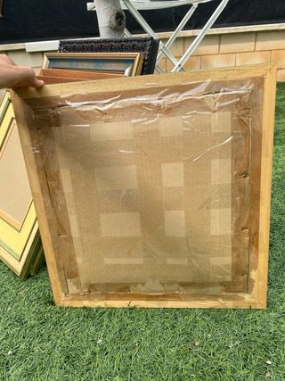 Marco de madera dorado y verde