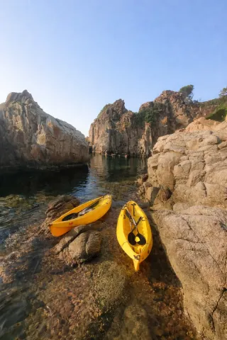 2 Kayaks Rígidos de Mar Amarillos x 200 eur