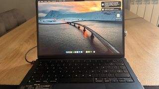 MacBook Air M2 Gris.