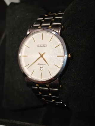 Seiko Premier Bicolor Reloj  perfil plano