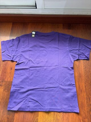 Camiseta DC Niño Morada