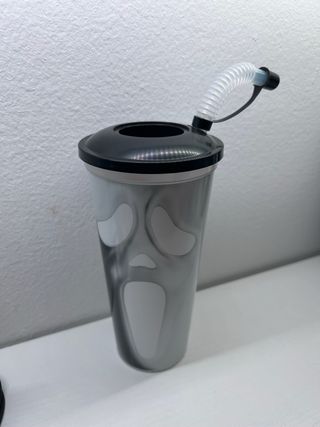 Bicchiere Scream 7 con cannuccia