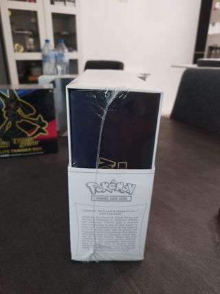 Charizard Ultra-Premium Collection Inglés