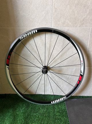 Rueda SRAM carretera delantera