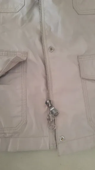 Giacca impermeabile beige sahariana