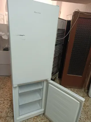 Nevera blanca con congelador