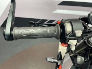 Triumph Street Triple 765 RS Gris