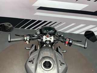 Triumph Street Triple 765 RS Gris