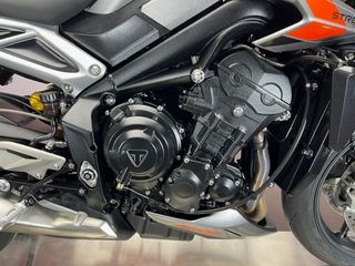 Triumph Street Triple 765 RS Gris