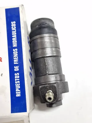 Bombin receptor embrague PEUGEOT 504. PEUGEOT 505