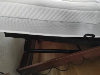 2 Camas Articuladas 90 cm madera, colchones, mando