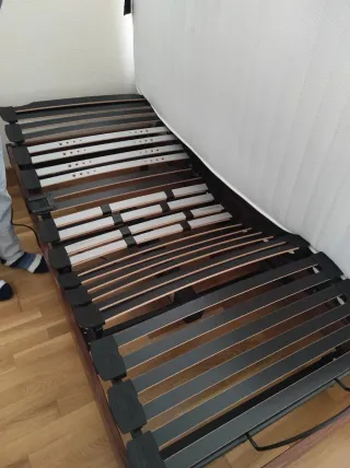 2 Camas Articuladas 90 cm madera, colchones, mando