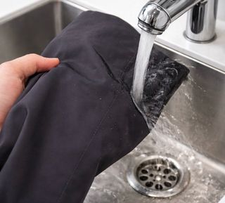 Chaqueta Mercedes-AMG F1 Oficial 2024