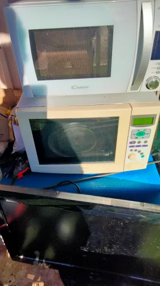 Microondas Candy y Sanyo
