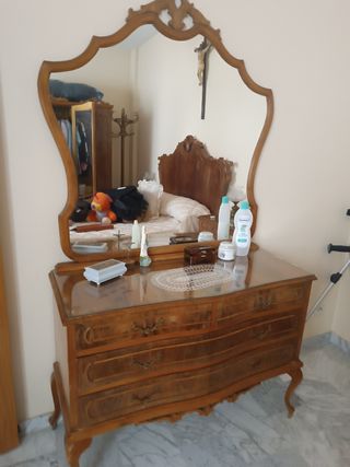 Dormitorio completo: cama, mesitas y armario