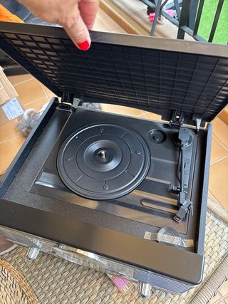 Tocadiscos Roadstar CD Radio y reproductor tape