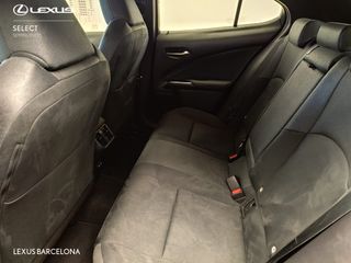 Lexus UX250H BUSINESS 2022 REF 8421