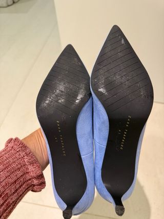 Zapatos de tacón ZARA Trafaluc en color azul cielo