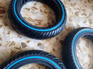 Montaje rueda patinete macizas o camara