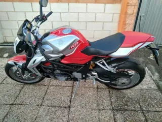 MV Agusta Brutale 1090RR Roja y Plata