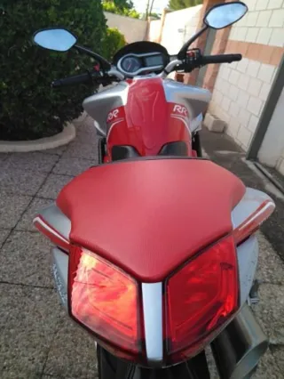 MV Agusta Brutale 1090RR Roja y Plata