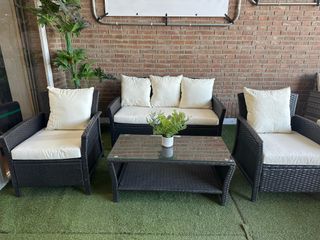 Sofá  + 2 sillones + Mesa de centro