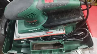 Lijadora Bosch PSS 300 AE