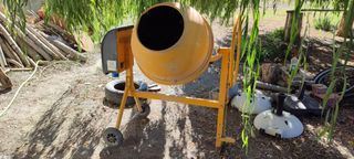 Hormigonera Eléctrica 700W