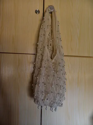 Bolso de abalorios Zara