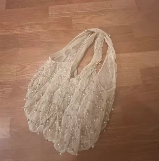 Bolso de abalorios Zara