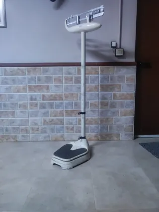 Báscula antigua de farmacia