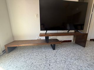 Mesa TV Madera Oscura se regula
